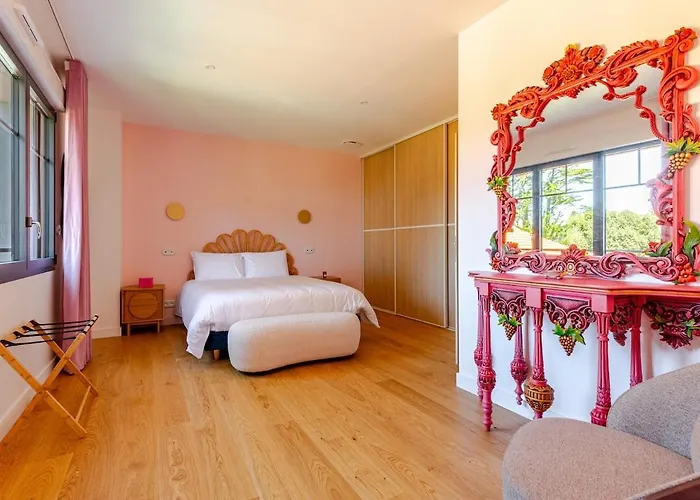 Maison Bois Roux Charme&confort à 200m De La Villa *