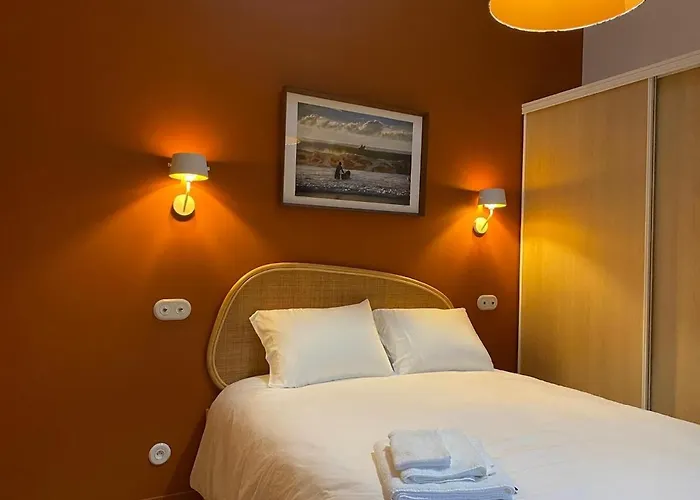 Maison Bois Roux Charme&confort à 200m De La *